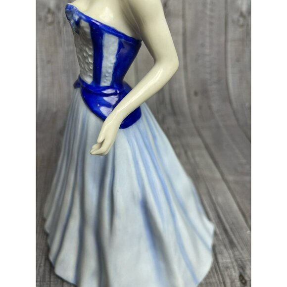 ROYAL DOULTON Moonlight Gaze HN4362 - 2002 Lady of the Year - Picture 9 of 14